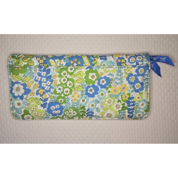 VERA BRADLEY Travel Envelope Passport Wallet Organizer English Meadow Retired - Picture 2 of 8